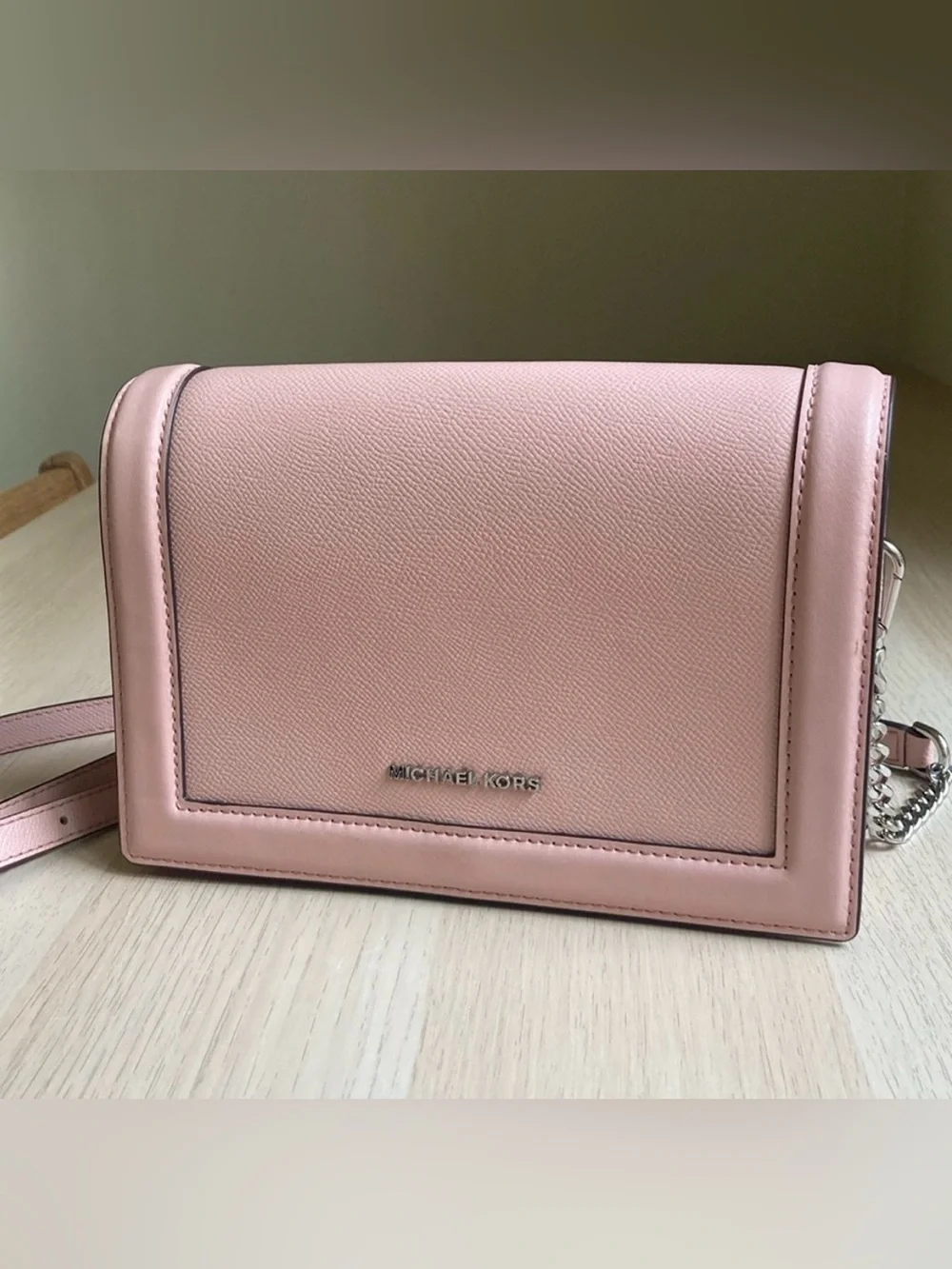 Michael Kors Jet Set Saffiano Light Pink Crossbody Shoulder Bag Purse Silver